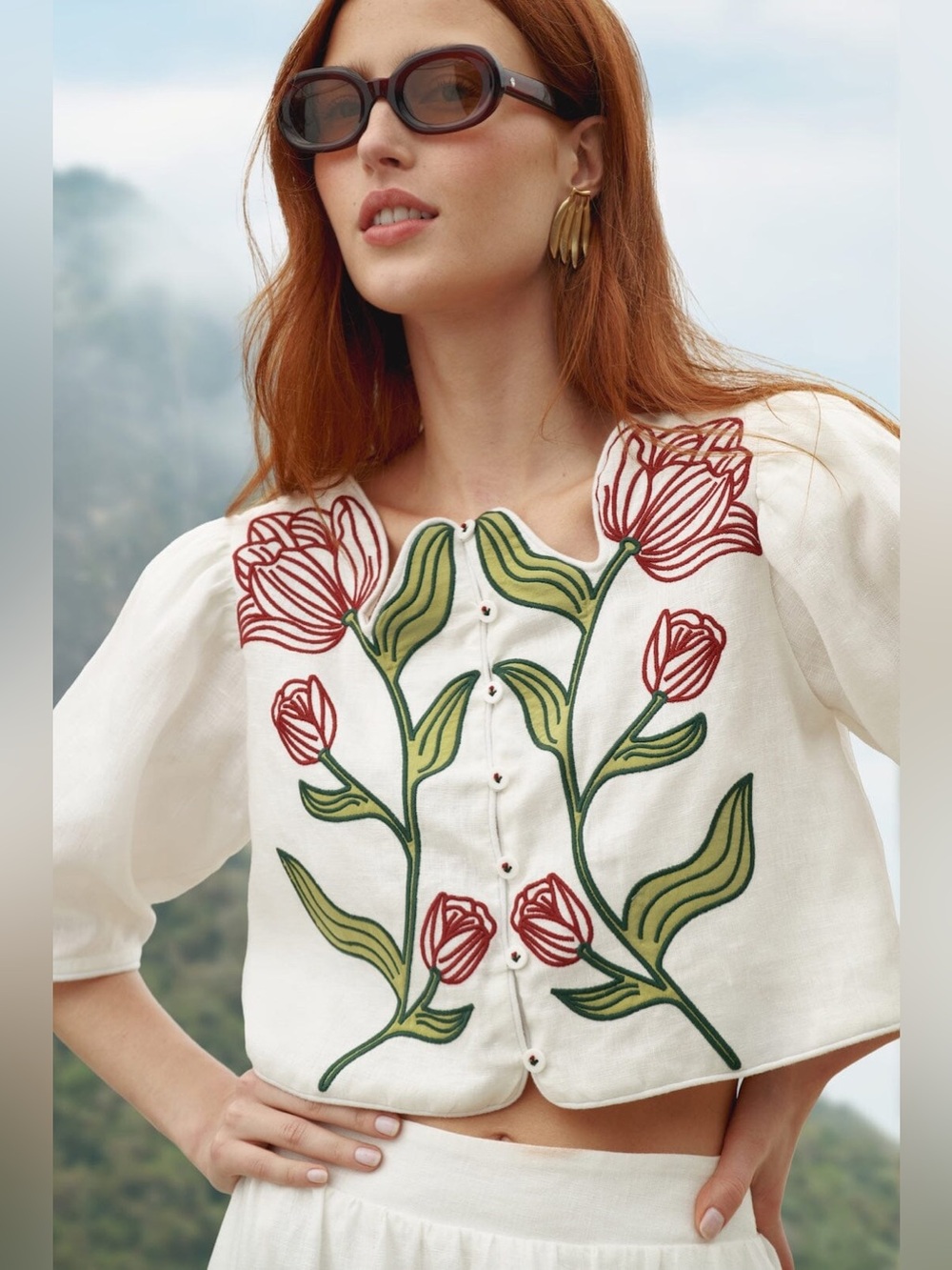 FARM RIO Off-White Flower Embroidered Crop Top